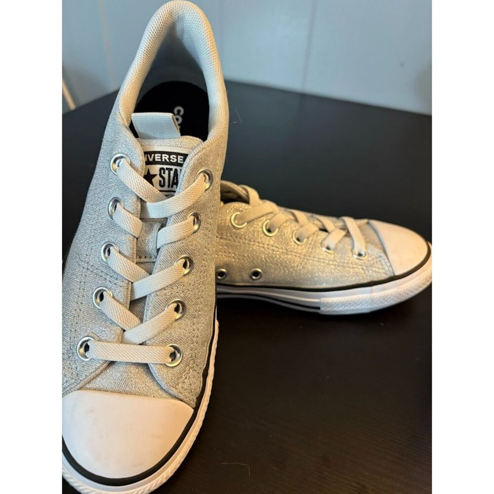 Converse All Star Low top Chuck Taylor Silver Sparkle Size 3-Big Kid